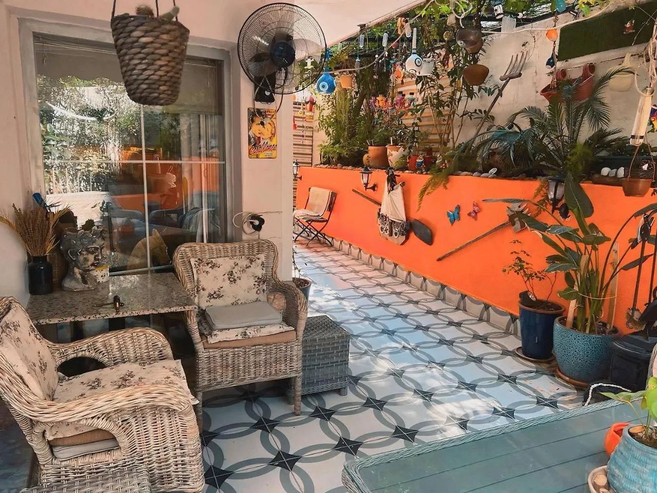 Izmir Home & Garden 0*,  Turquía