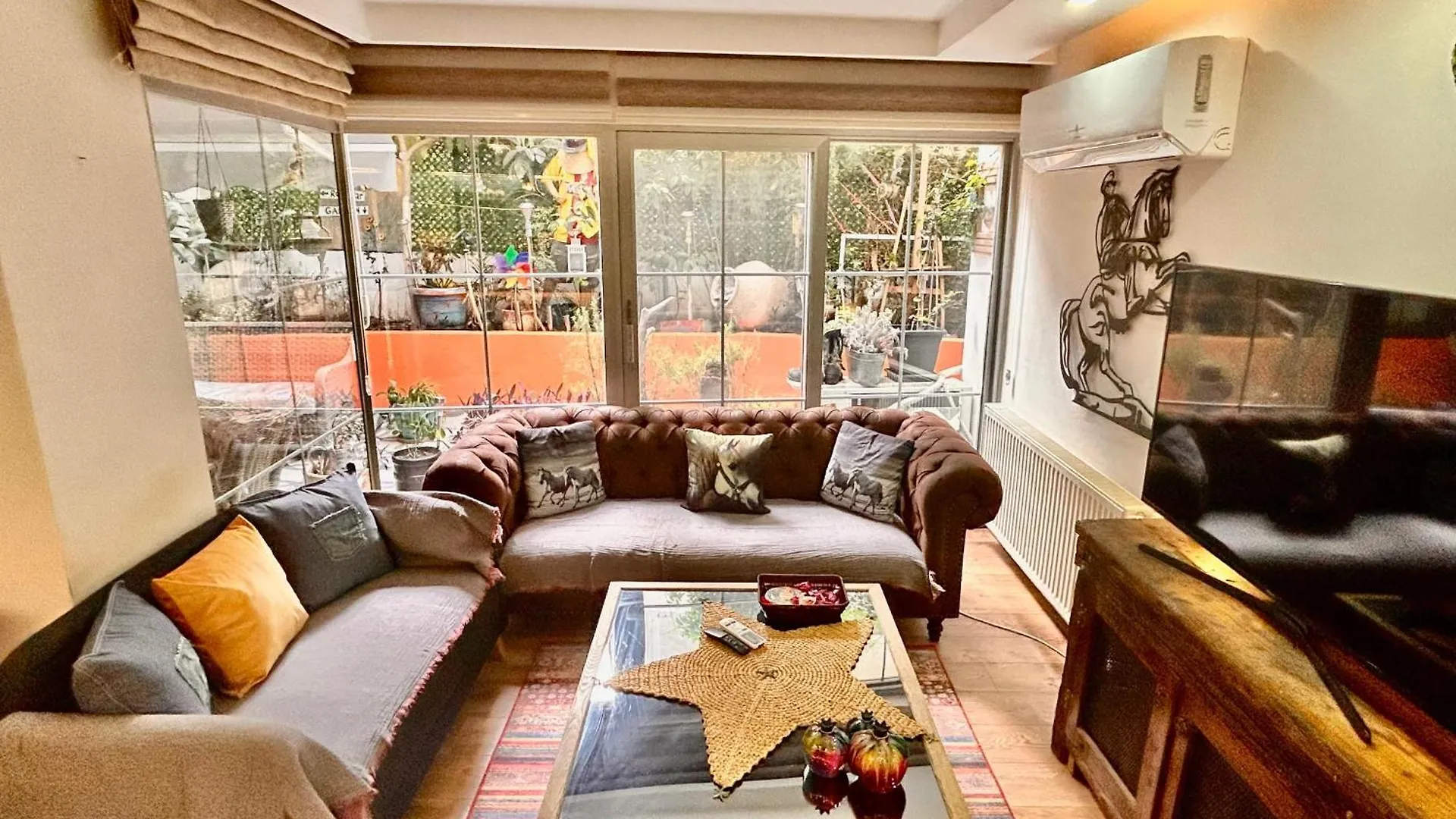 Izmir Home & Garden 0*,